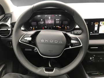 Skoda Fabia 1.0 TSI Tour *2xPDC*Klima*LED*DAB*SHZ*elFH