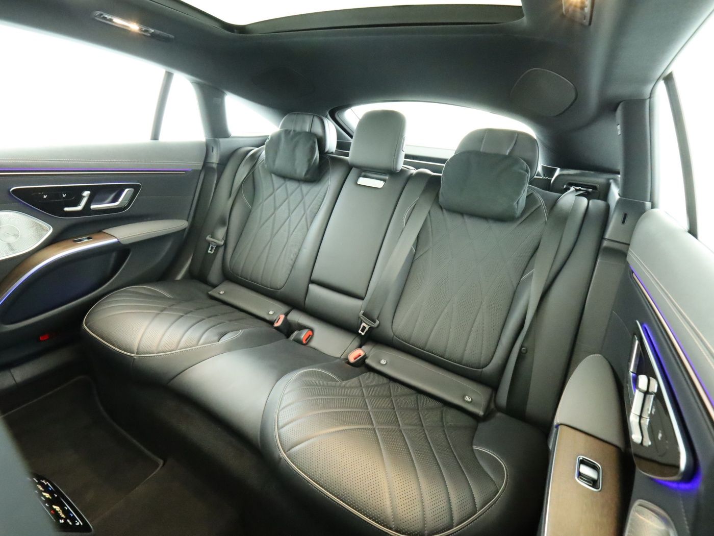 Mercedes-Benz EQS 450 AMG-Line Airmatic Sitzklima 360°Kamera foto 18