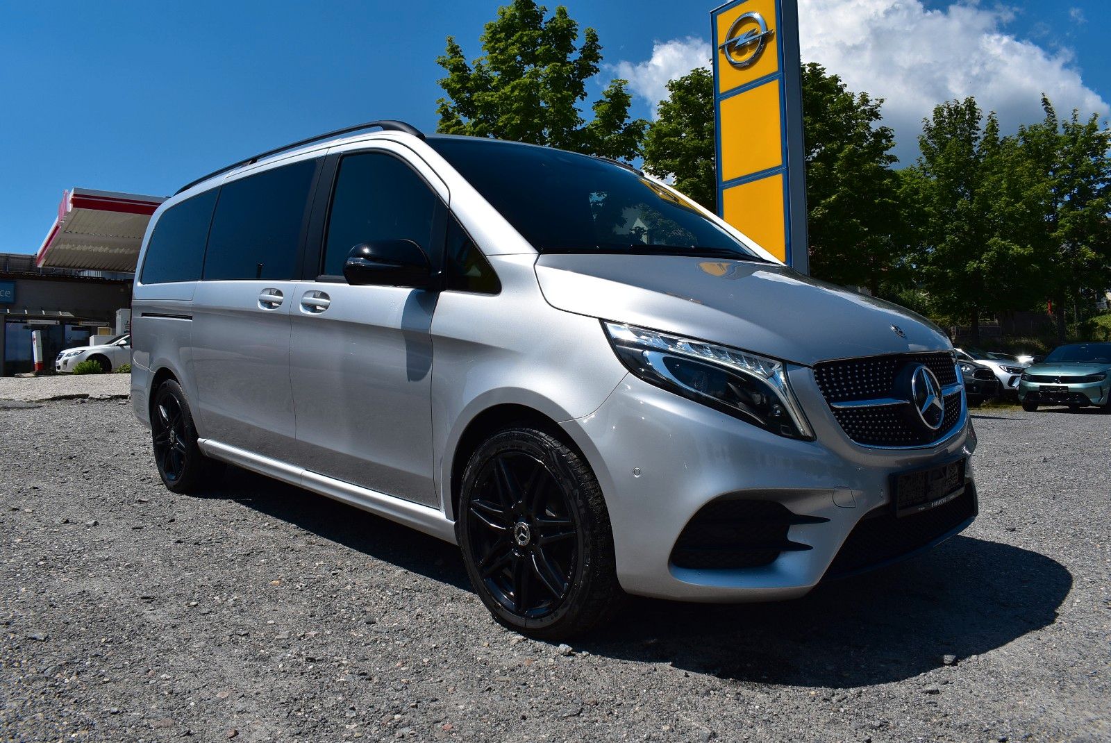 MERCEDES-BENZ V300 d EDITION 4MATIC AMG LINE "6-Sitzer"