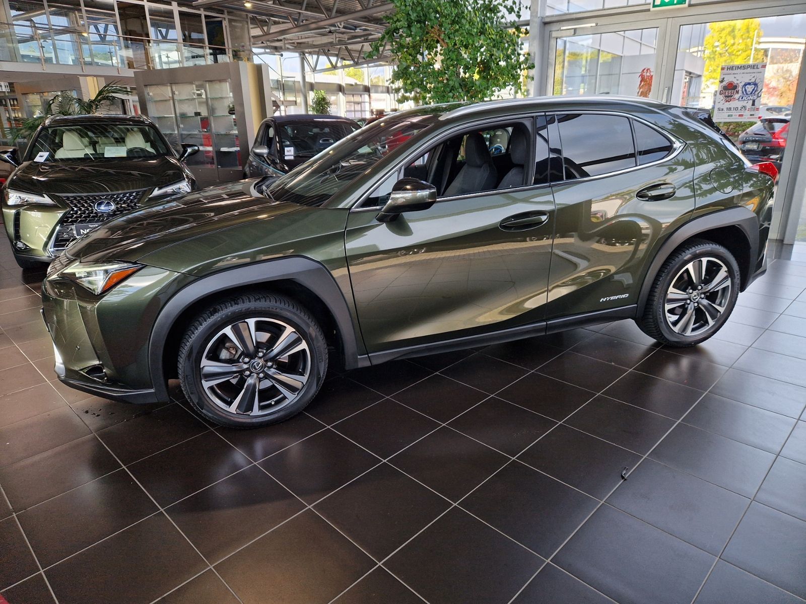Fahrzeugabbildung Lexus UX 250 h Style LED ALU
