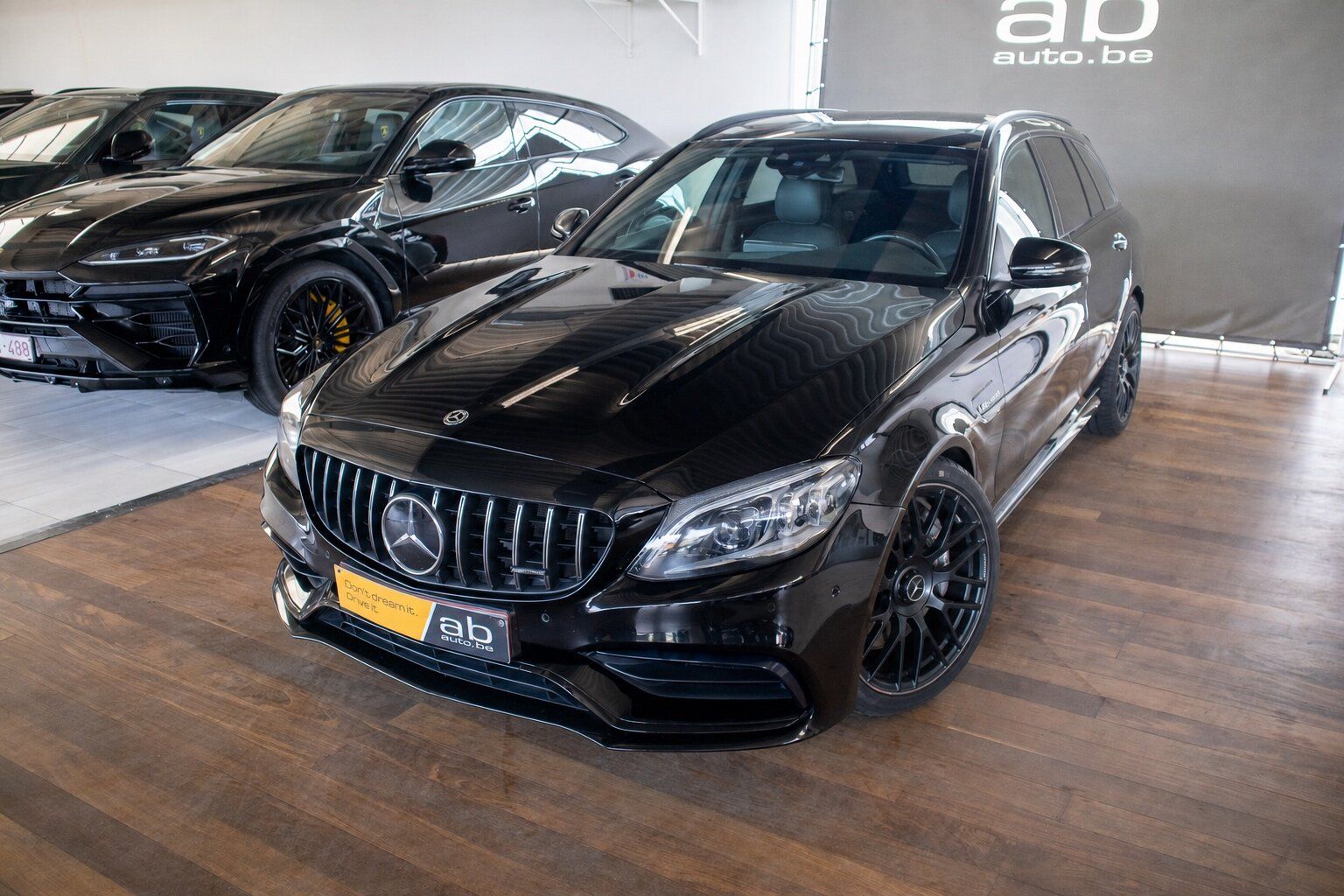 Mercedes-Benz C 63 AMG 4.0L, PANO, AMG SPORTUITLAAT, CARPLAY,  imagem 2