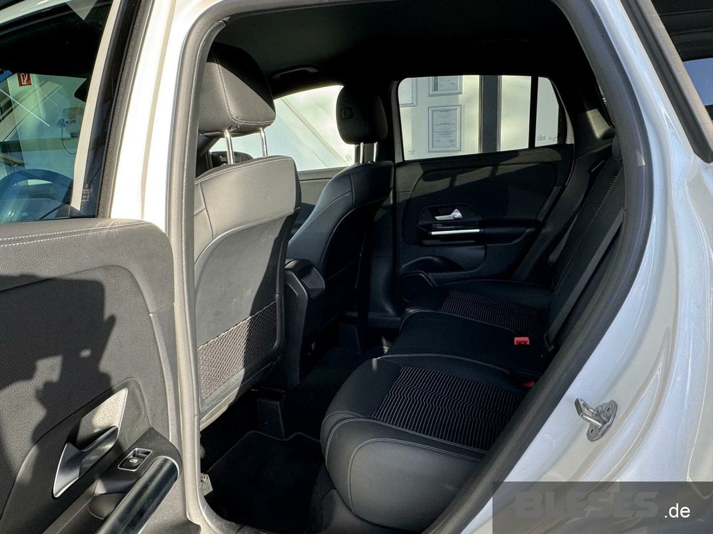 MERCEDES-BENZ GLA 180 – Bild 14