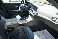 Fahrzeugabbildung BMW  320 d M Sport Aktiv mit Stop&Go MILD HYBRID
