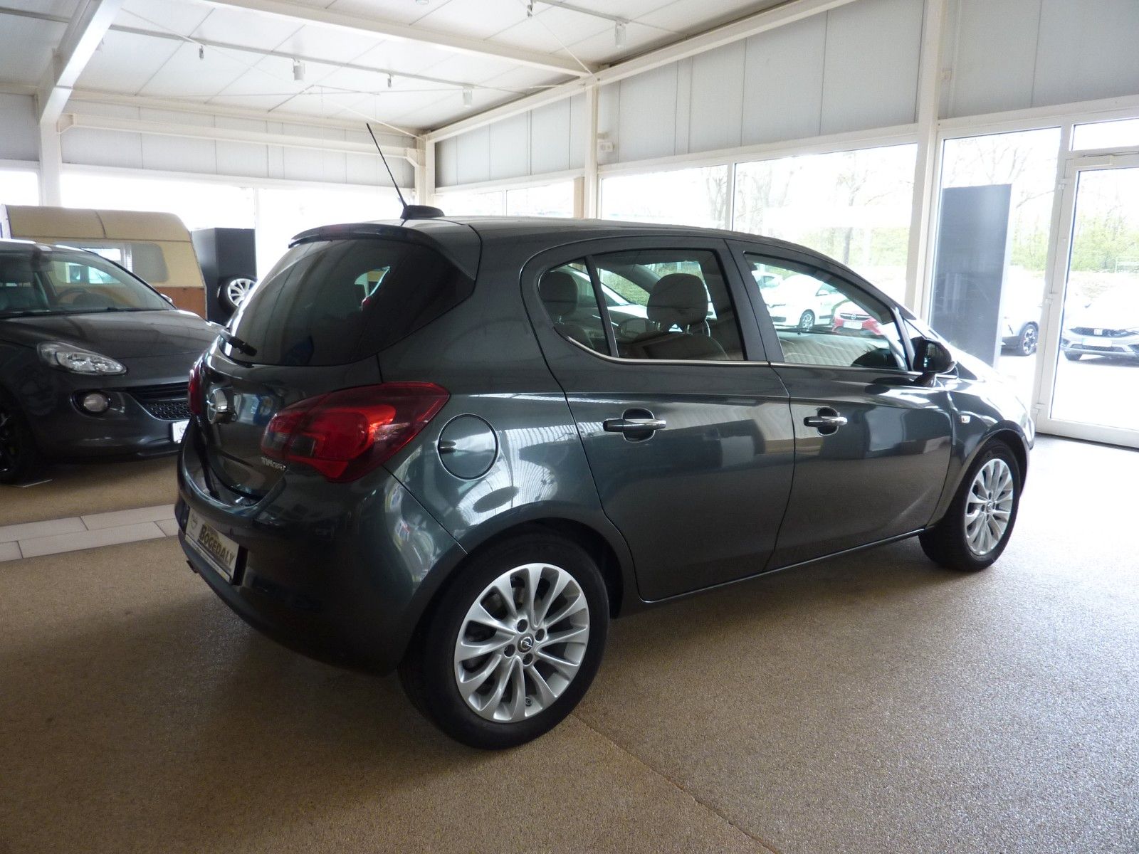 Fahrzeug 4 Fahrzeugabbildung Opel Corsa 1.4 Turbo ecoFLEX INNOVATION 74kW S/S