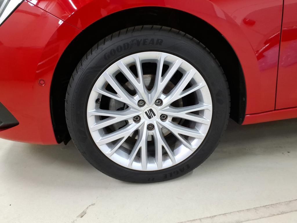 SEAT Leon XCELLENCE 1.5 eTSI Klima*Tempo*Nav*PDC*SH