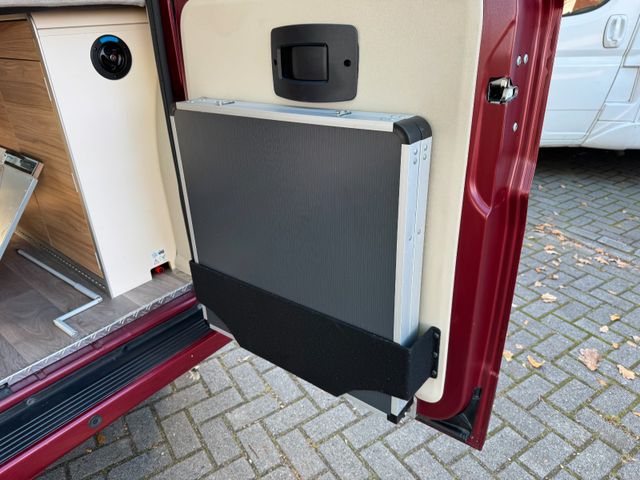 HYMER / ERIBA / HYMERCAR Sydney Aufstelldach-Autom-118 KW-Ahk-Alarm-Leder