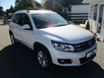 Volkswagen Tiguan - 1