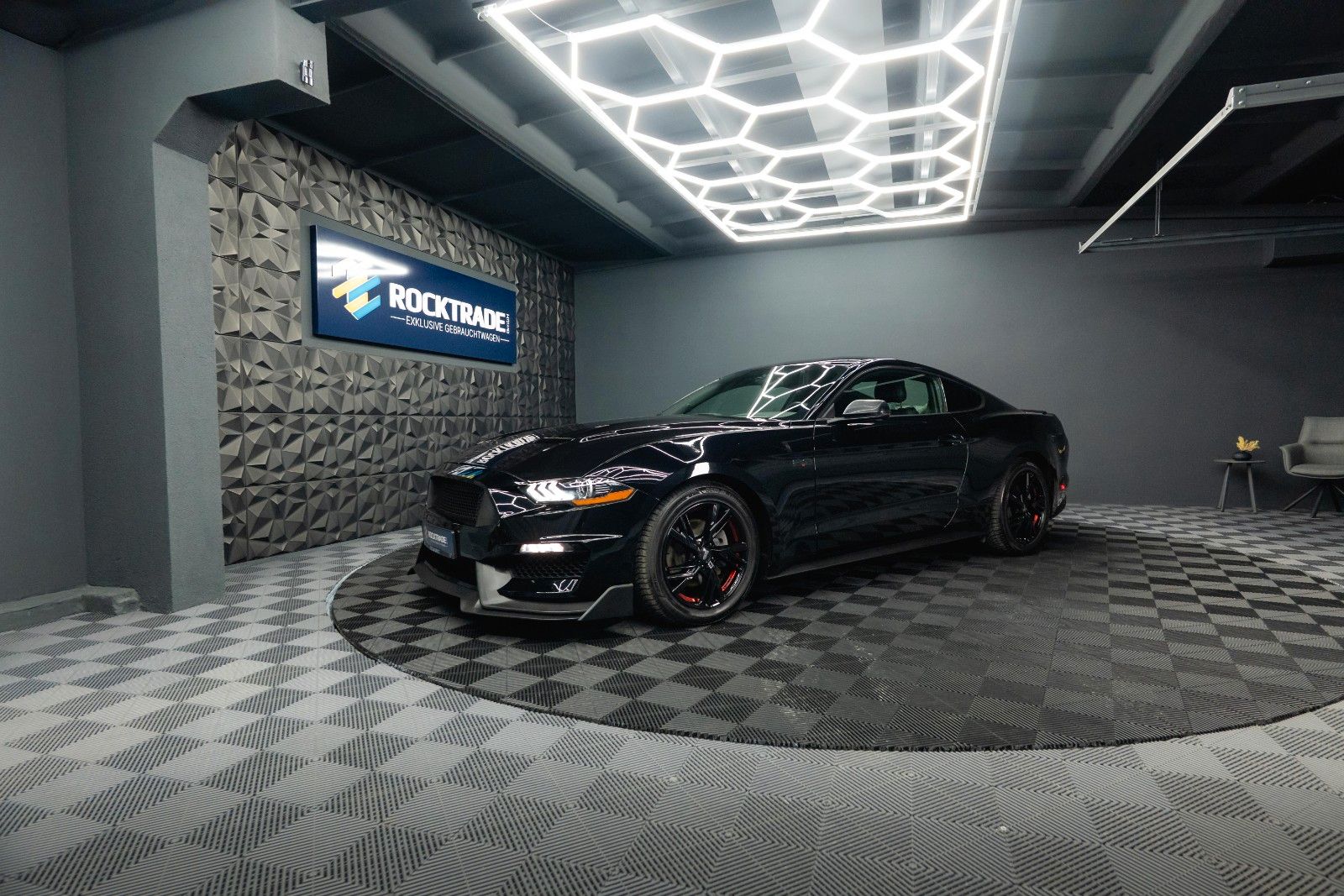 Fahrzeugabbildung Ford Mustang Shelby Coupe GT 350 Package Dark Horse