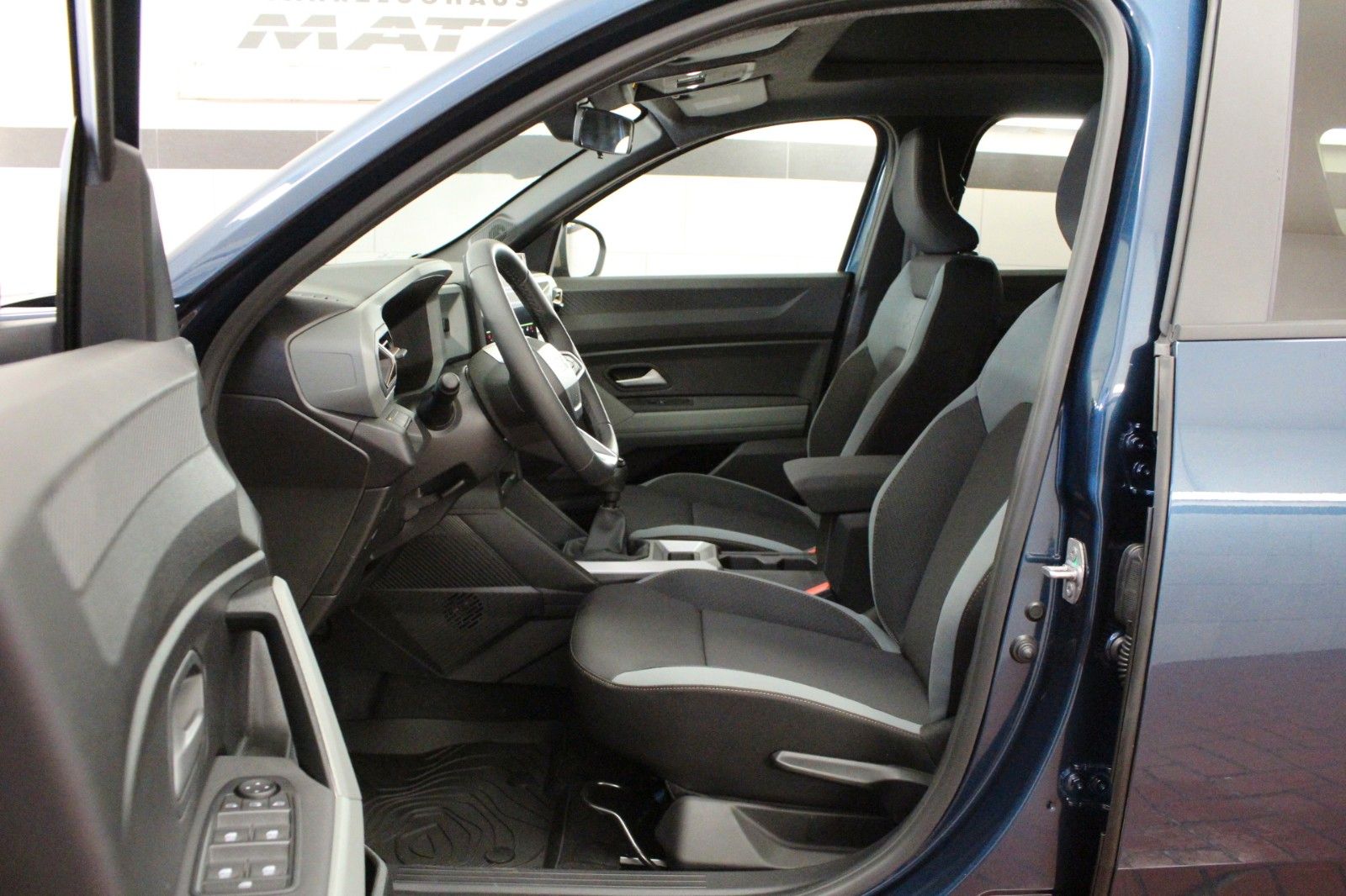 Fahrzeugabbildung Dacia Bigster mild hybrid-G 140 Extreme *Winter-Paket*