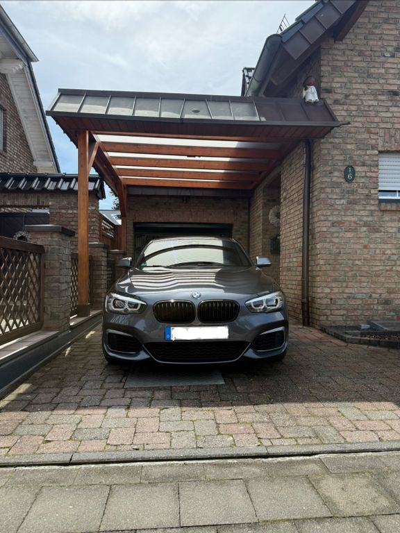 BMW M140i