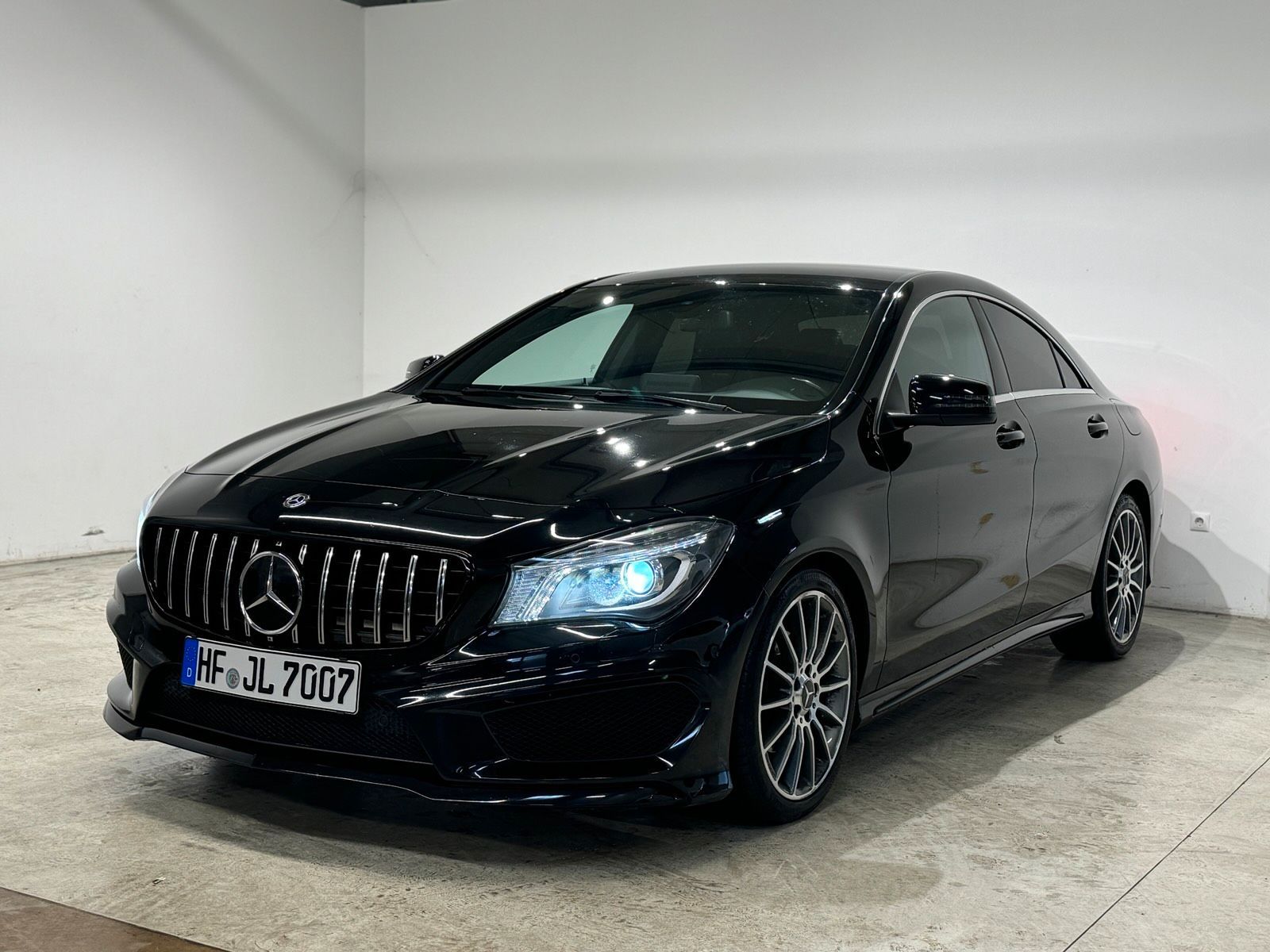 MERCEDES-BENZ Mercedes CLA 180 Coupé AMG Line