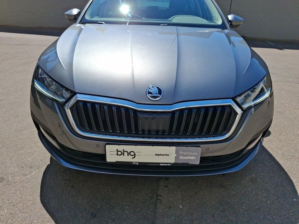 Skoda Octavia 2023 г. Серый, пробег 58333 км