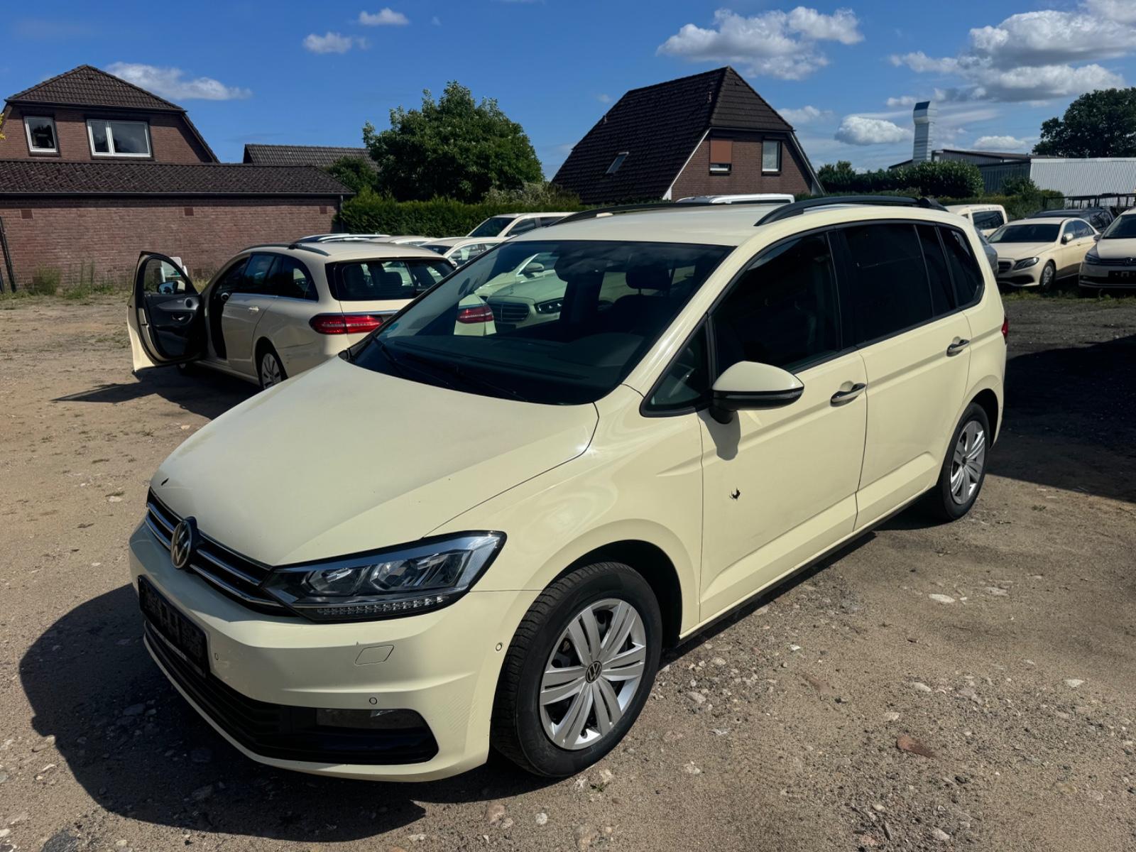 Volkswagen Touran 2.0 TDI Aut*Kamera*Digitaltacho*Xen*LED*