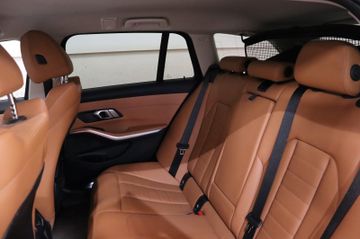 BMW 320 - 11