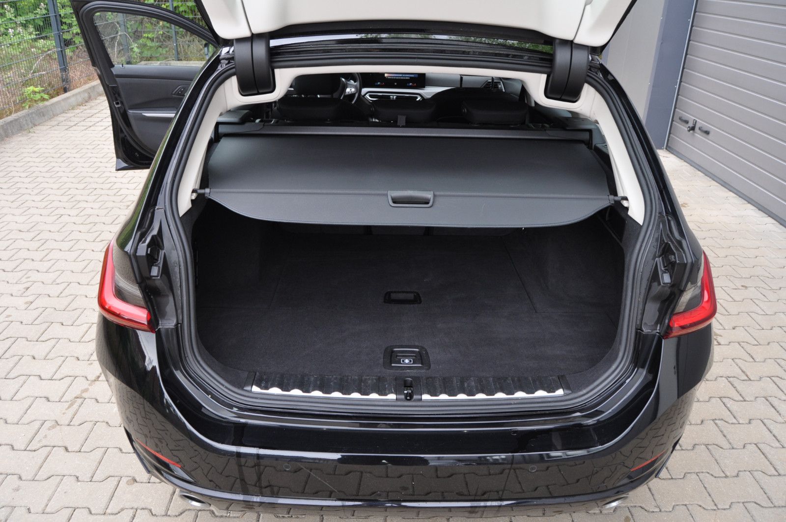 BMW 318i Touring Aut. LED Widescreen DAB Tempomat foto 8
