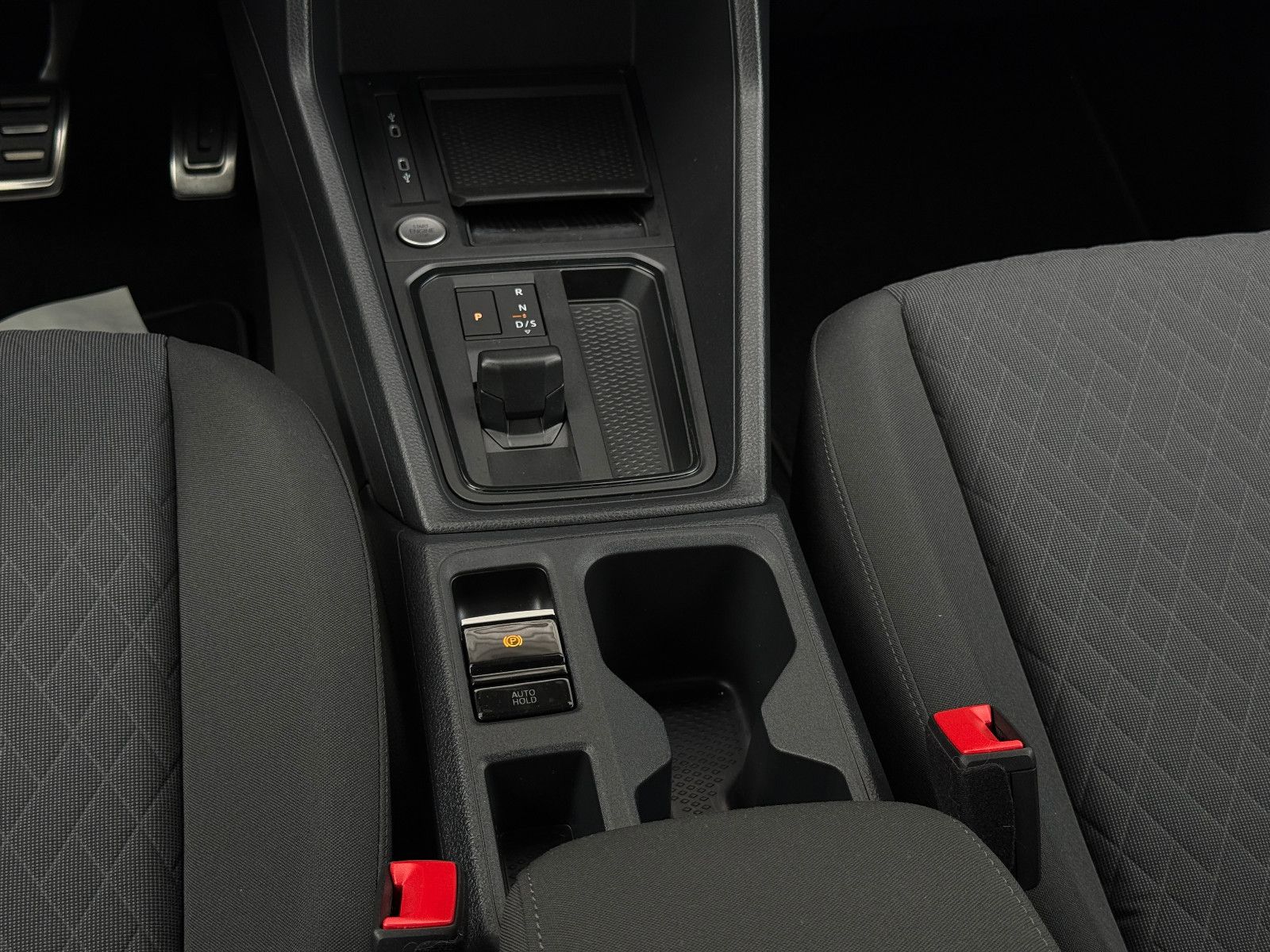 Fahrzeugabbildung Volkswagen Caddy Life "Energy" TSI eHybrid ACC Navi Kamera