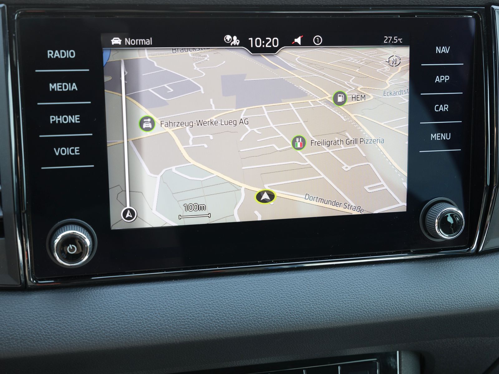 Skoda Karoq 1.5 TSI DSG Sportline NAVI REARVIEW KESSY foto 11