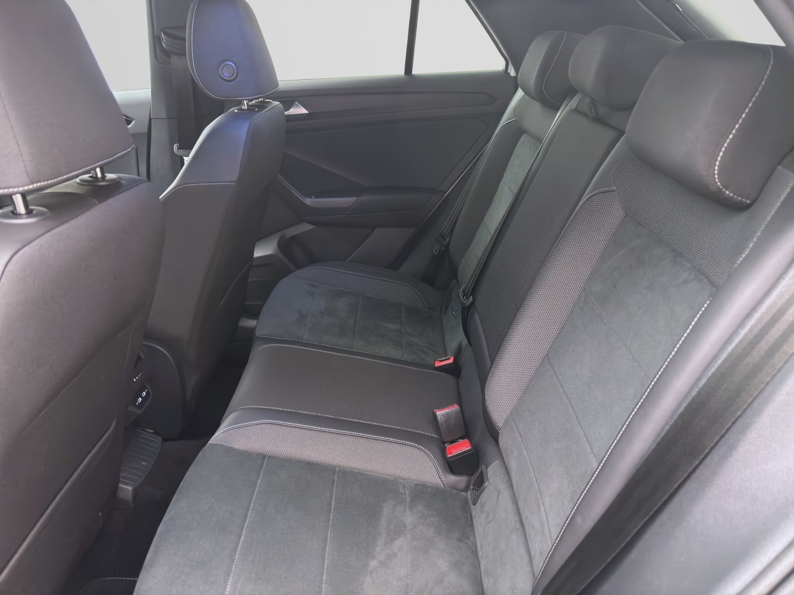 Volkswagen T-Roc - Bild 16