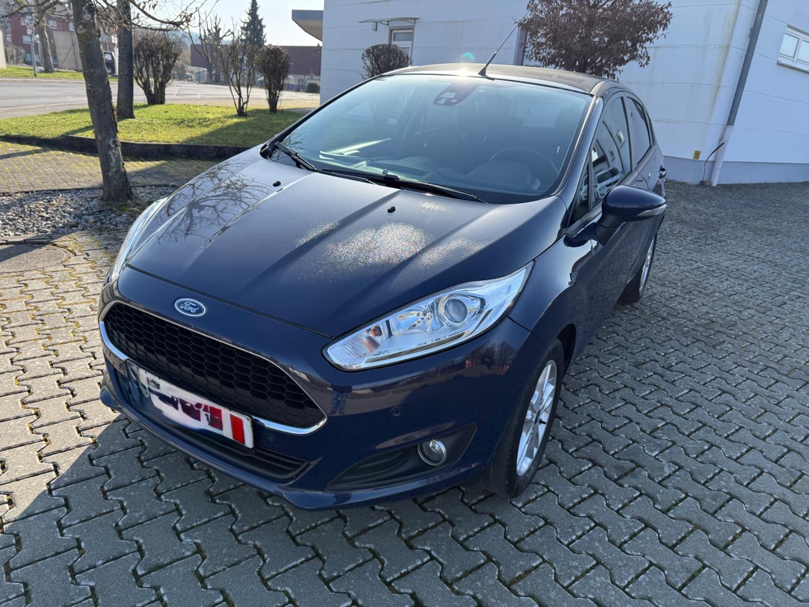Ford Fiesta Celebration FINANZIERUNG MÖGLICH