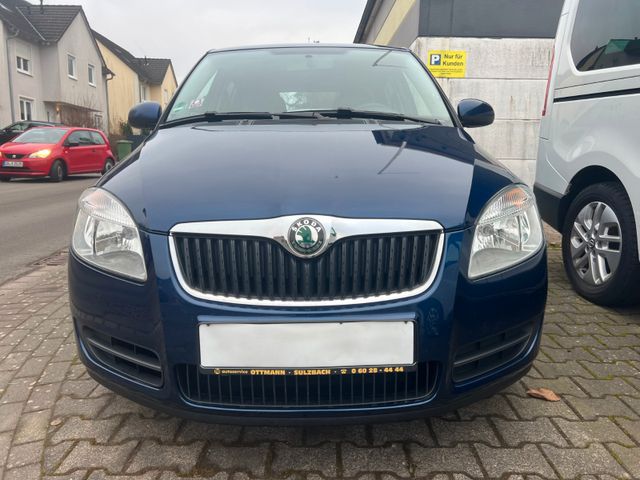 Skoda Fabia Combi Style Edition1.6 8 FACH BEREIFT AHK