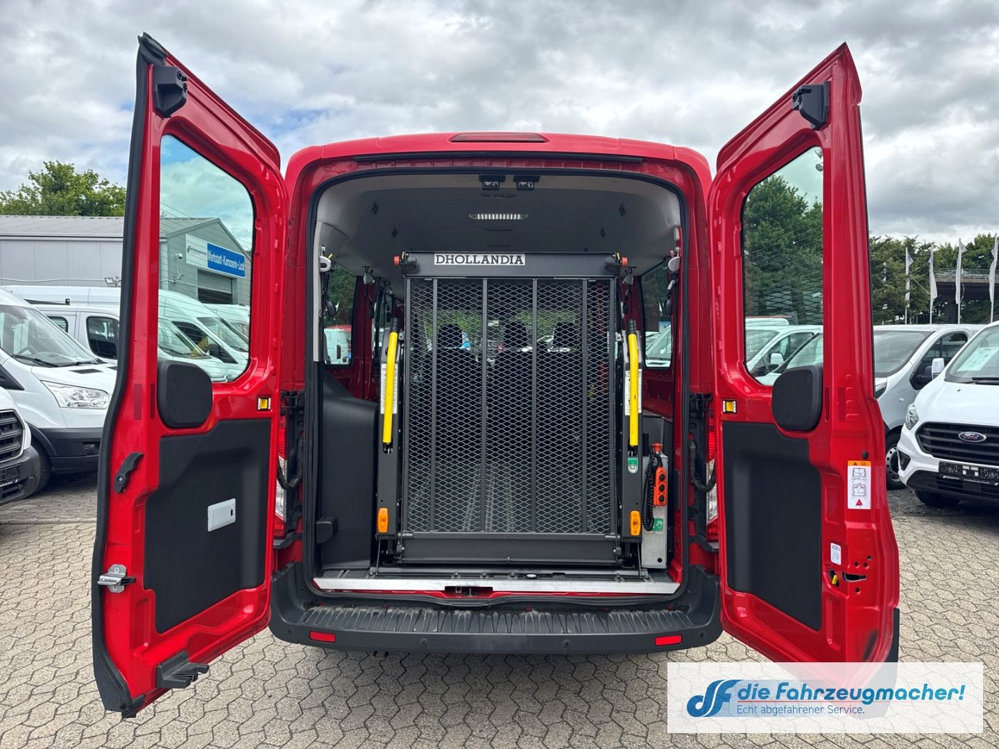 Fahrzeugabbildung Ford Transit Kombi 350 L3 Trend 2.2 TDCi *4371 *KLIMA