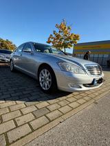 Mercedes-Benz Mercedes Bens S klasse 320 cdi w221 - Mercedes-Benz E 320 aus 2007: Cdi