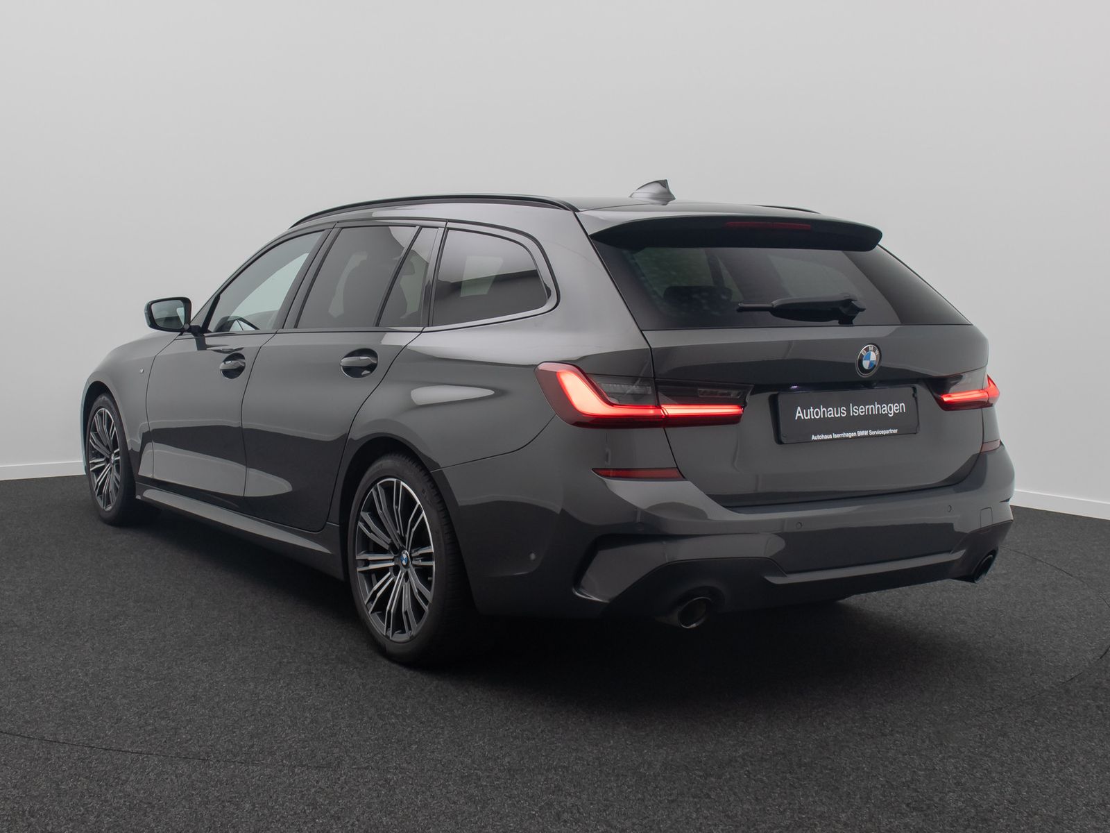 Fahrzeugabbildung BMW 320d xD M Sport Kamera Komfort DAB Individual