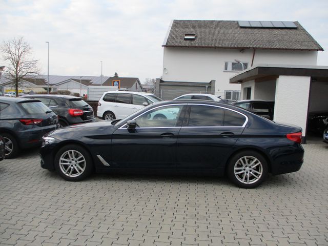 BMW 520i Luxury Line NAVI LEDER KAMERA LED SPURH PDC