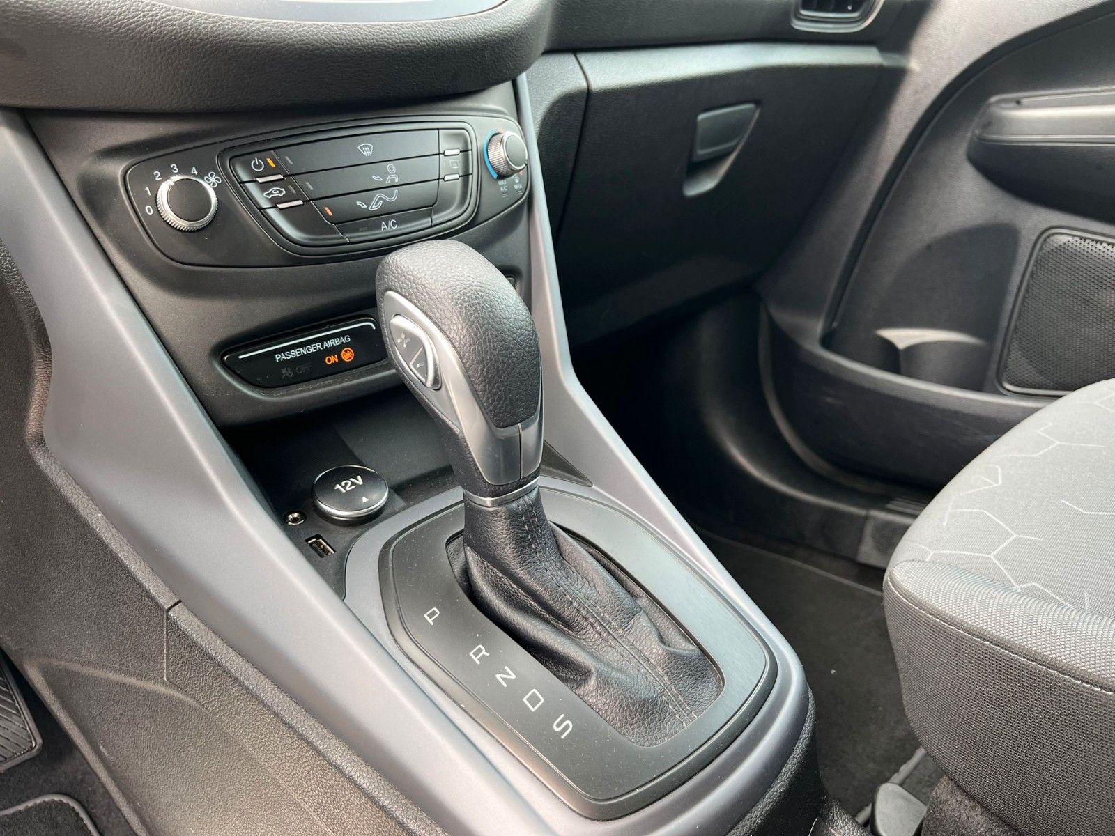 Fahrzeugabbildung Ford B-Max 1.6 Sync Edition