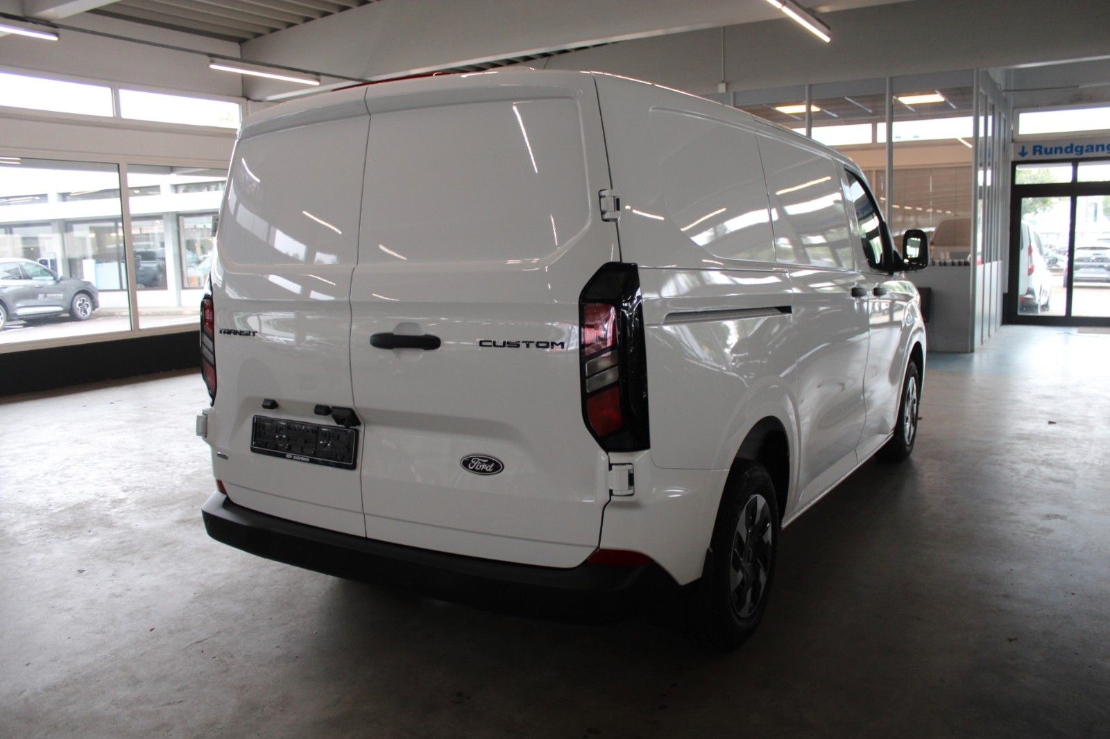 Fahrzeugabbildung Ford Transit Custom TREND PHEV L1 LED NAVI Technolog