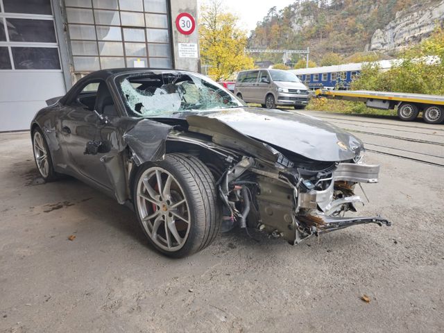 Porsche 911 Carrera 4 S Cabriolet