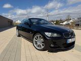 BMW 320i Cabrio 320i M-Sportpaket - BMW mit Benzin-Antrieb: Schwarz, Cabrio, Sportpaket