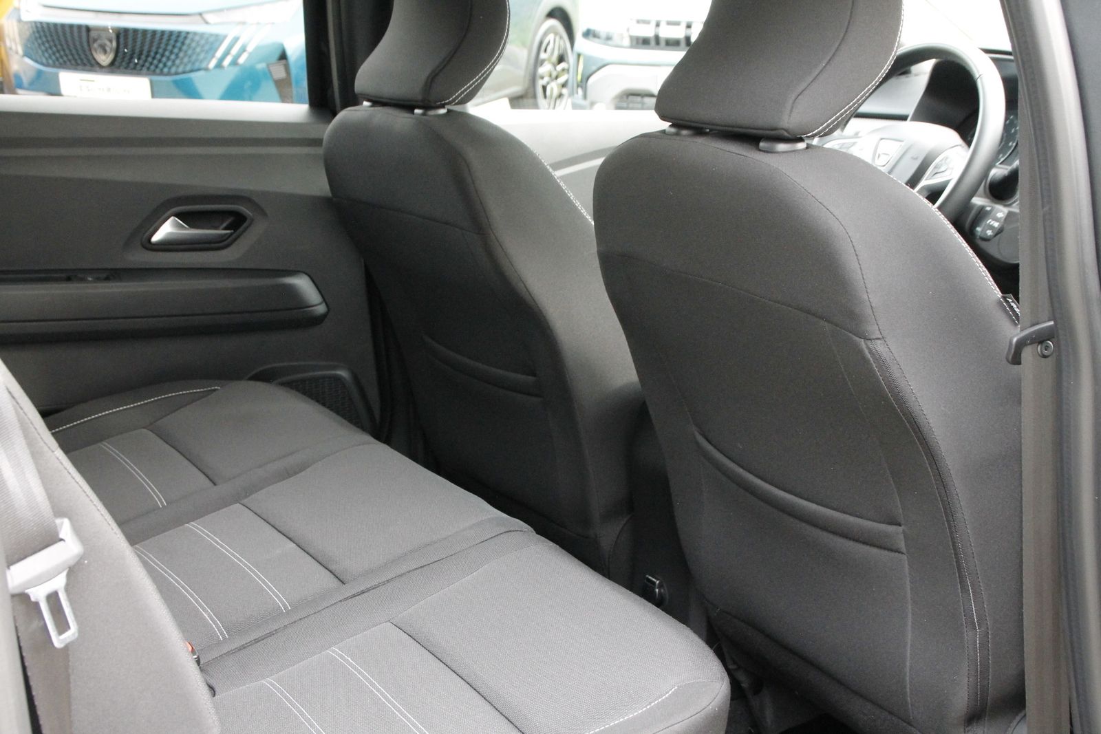 Fahrzeugabbildung Dacia Jogger Comfort TCe 110 7-Sitzer