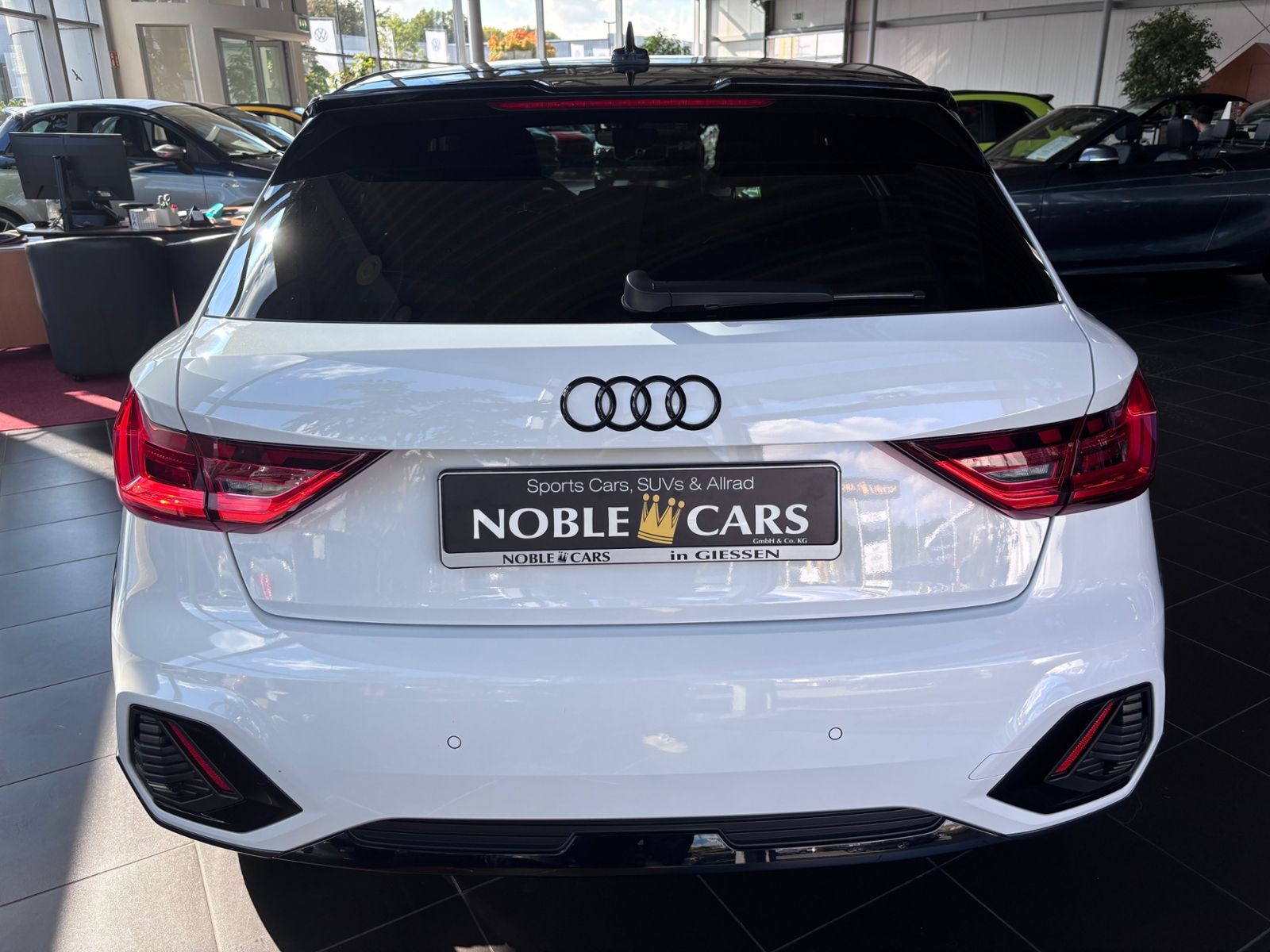 Fahrzeugabbildung Audi A1 citycarver 35 TFSI S-Line CARPLAY AHK LED