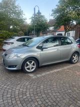 Toyota Auris 2.0 Diesel Automatik  TÜV neu - Toyota Auris Gebrauchtwagen in Hamburg
