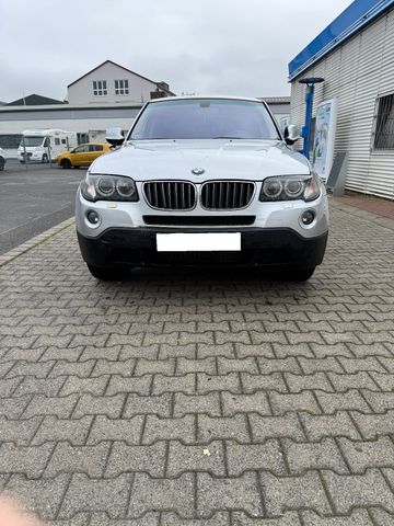 BMW X3 xDrive20d Limited 4x4 Automatik-AHK