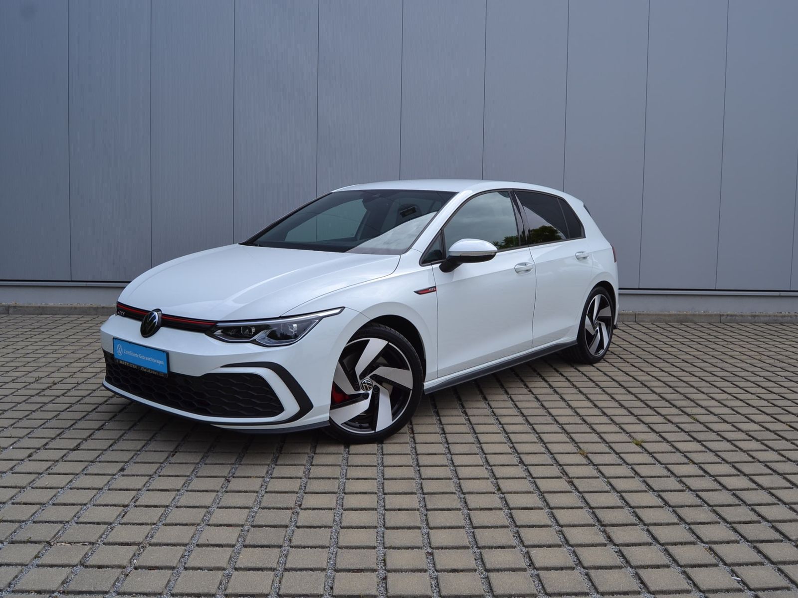 Golf VIII GTI 2.0 TSI DSG 18-ZOLL+SFW/LED/NAVI+V