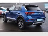 Volkswagen T-Roc Move 1.5 TSI DSG AHK+NAVI+LED+SHZ+PDC+GRA - Volkswagen T-Roc mit Benzin-Antrieb: Limousine, Automatik