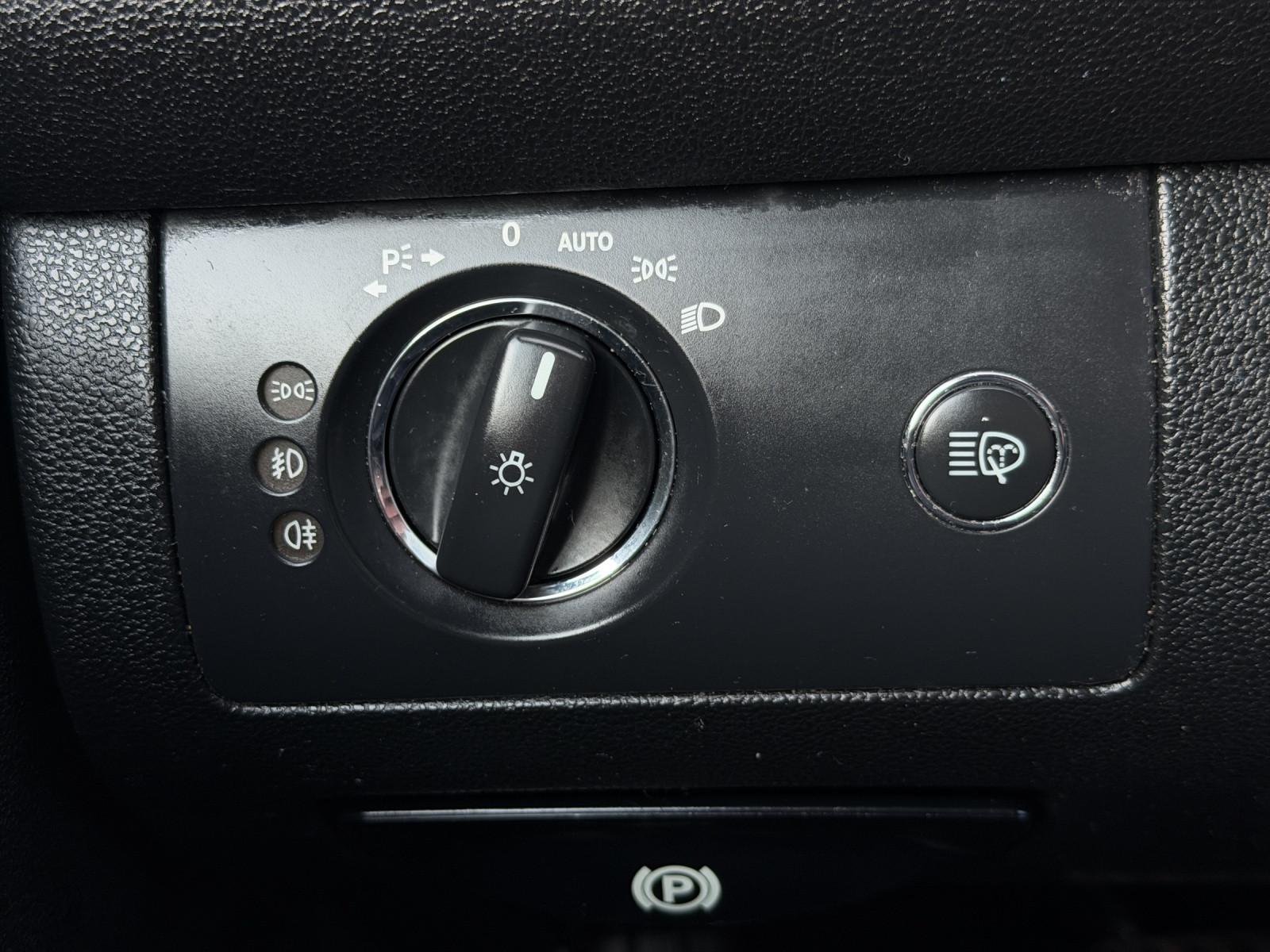 Mercedes-Benz ML 320 CDI NAVI*XENON*PDC*MEMORY*TEMPOMAT*AHK*!