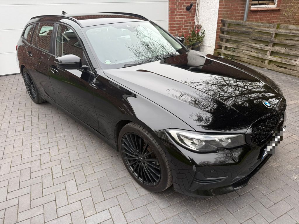 Image of BMW 320