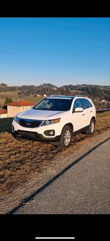 Kia KIA SORENTO SPIRIT 4WD XENON AHK SHZ NAVI ... - Kia Sorento aus 2012: Geländewagen