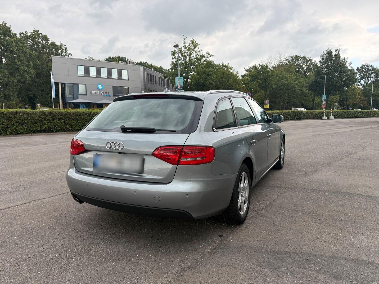 Audi A4 2010 — engine 143 HP (105kW)