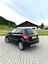 Suzuki SX4 Classic 1.6 VVT 4WD Style+1.HAND+NAVI+SITZH. - Suzuki SX4: Allradantrieb