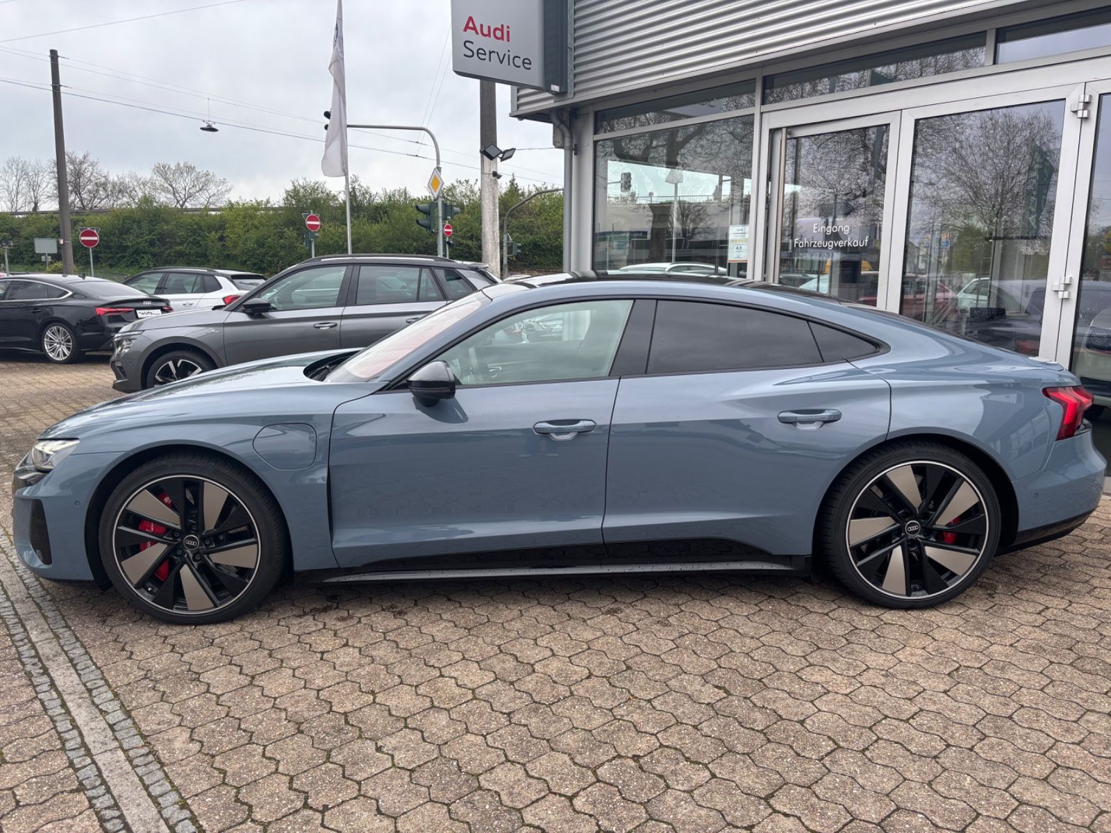 Fahrzeugabbildung Audi RS e-tron GT Carbon B&O KAM NAVI