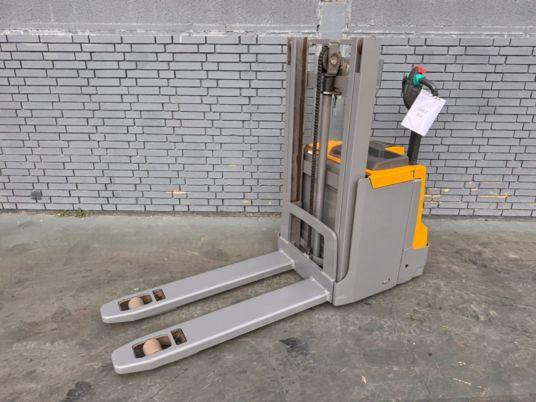 Jungheinrich EJD 220 Baujahr 2019 /HH 2,1M/  Akku 2019