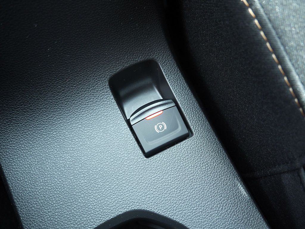 Fahrzeugabbildung Dacia Sandero Stepway Extreme TCe 110 NAVI LED 360°