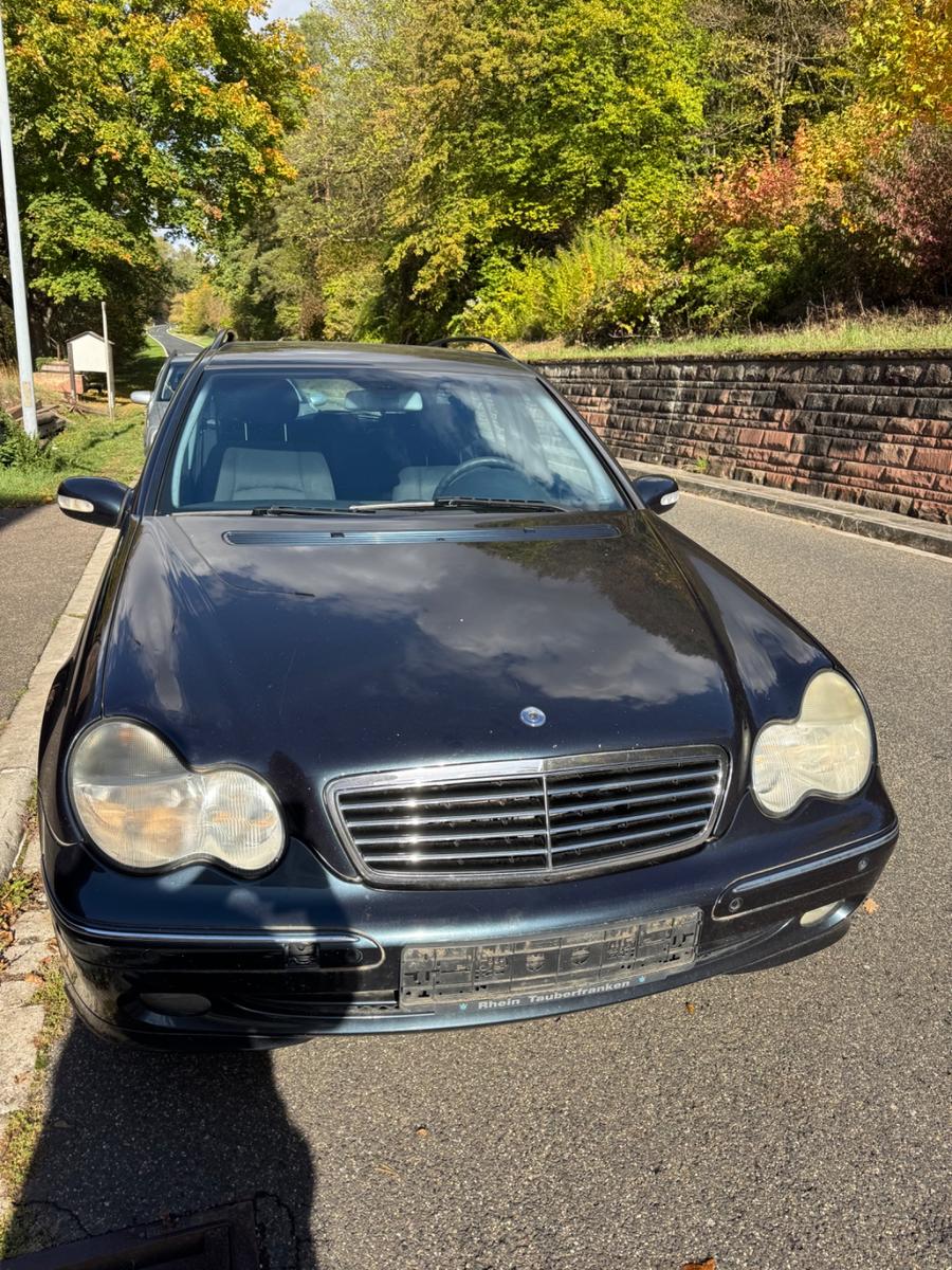 Mercedes-Benz C 220