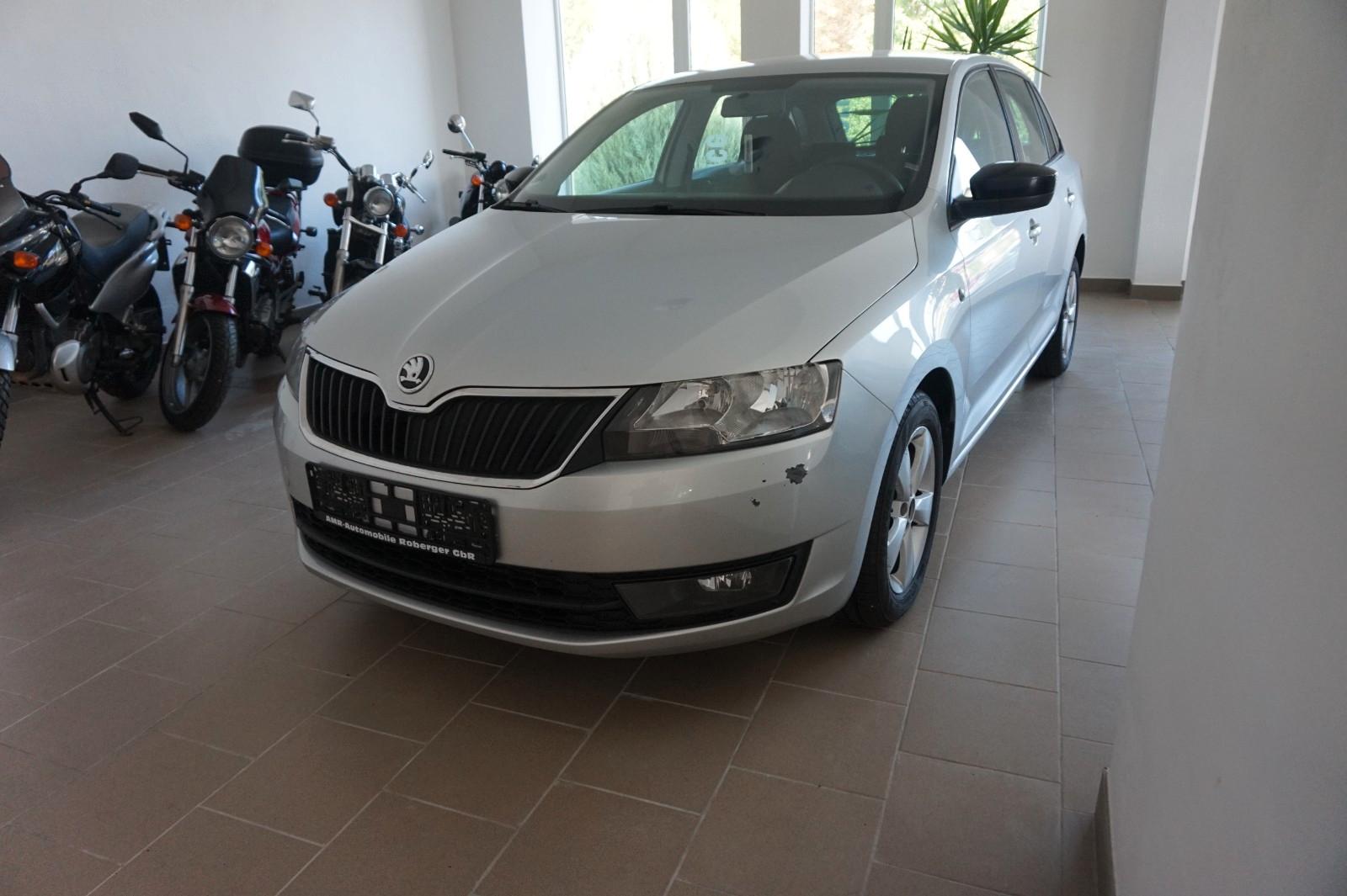 Skoda Rapid 2015 — interior