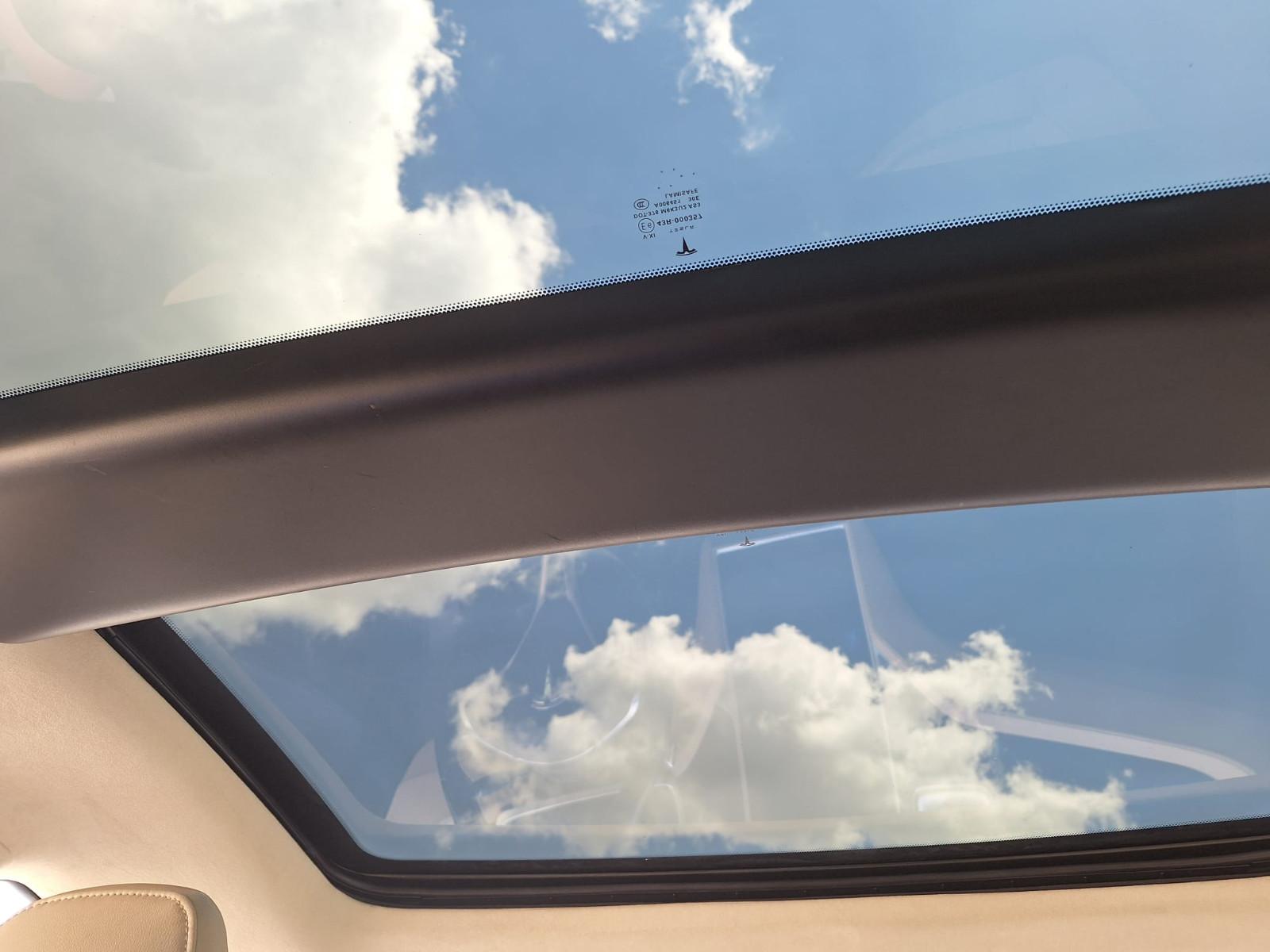 Tesla Model S P85 | 367 ch | BVA | Batterie SOH 93 % | Toit panoramique | Suspension pneumatique | Cuir | GPS