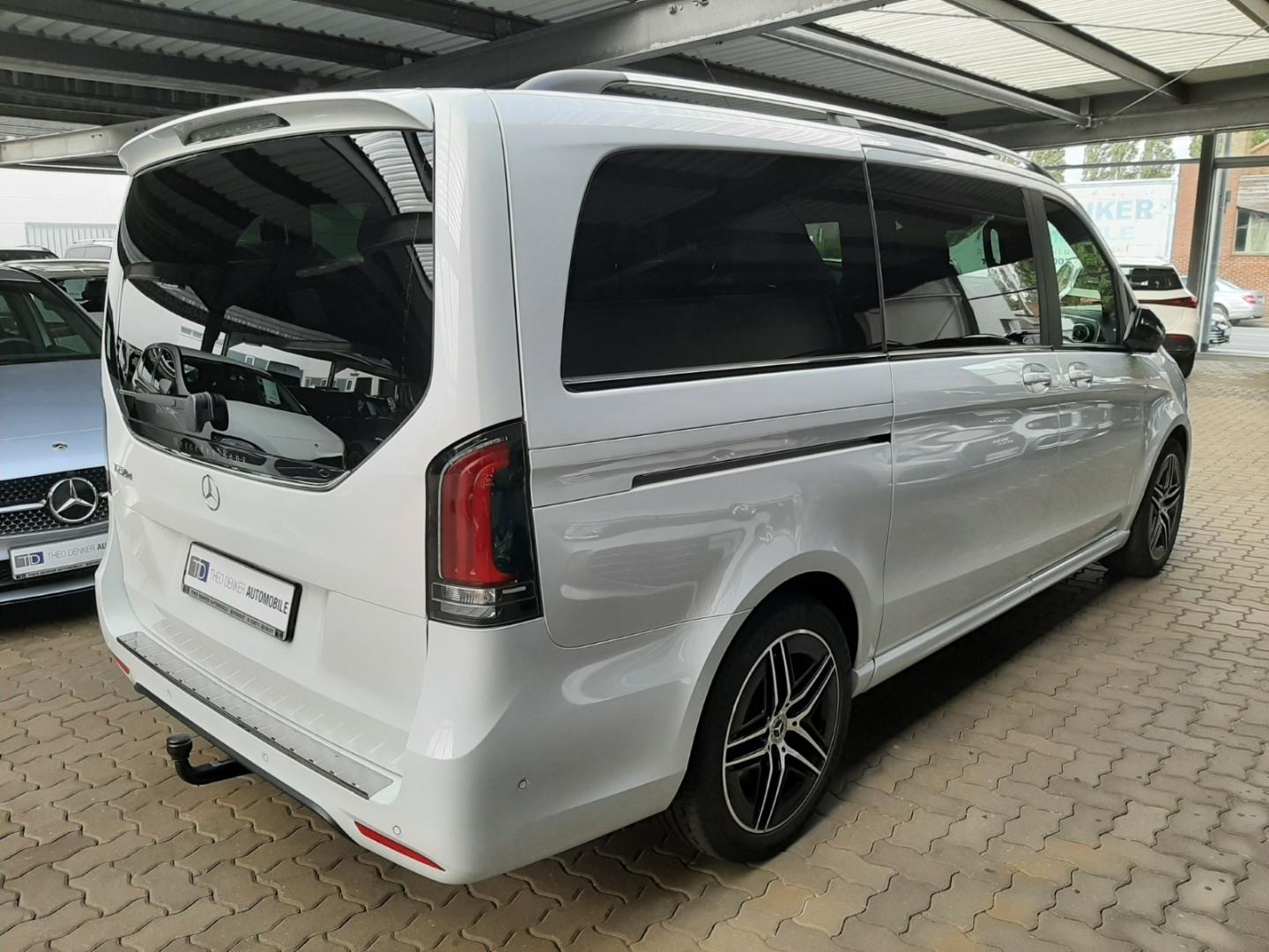 Mercedes-Benz V 250 d Lang AMG + Night Airmatic Leder Pano